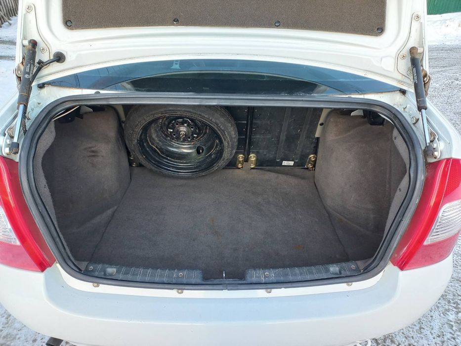 ВАЗ 1118 "Калина" 2009рік 1.6і газ4