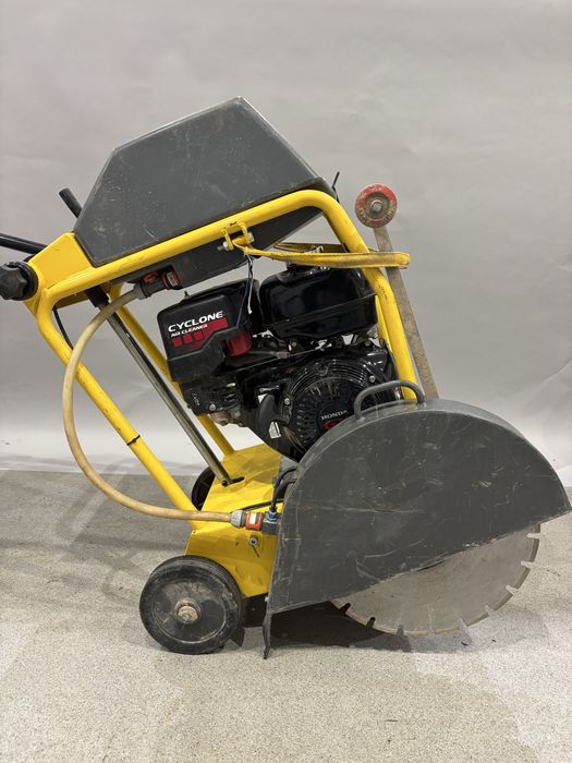 Przecinarka jezdna WACKER NEUSON BFS 1350 – Honda, EURO V