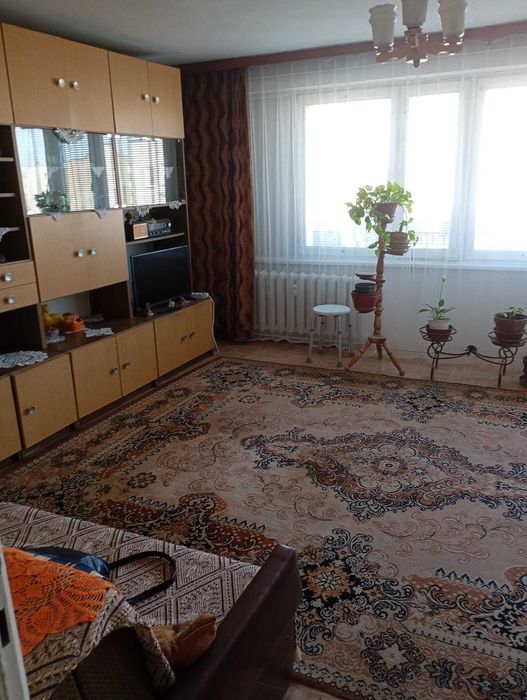 Sprzedam duże 4 pokojowe mieszkanie w bloku