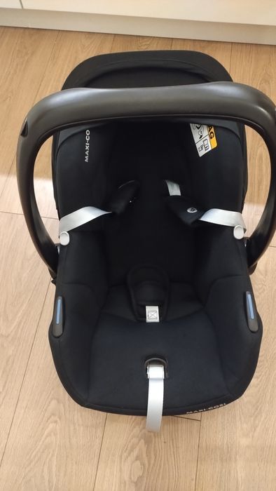 Fotelik Maxi-Cosi Cabriofix  + baza