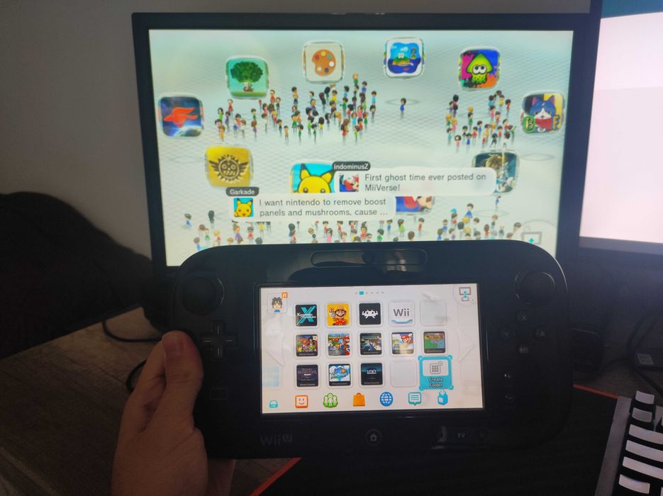 Nintendo Wii U 32GB Desbloqueada (com cabos originais)