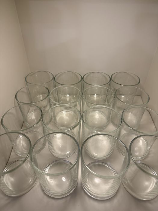 Copos de vela em vidro