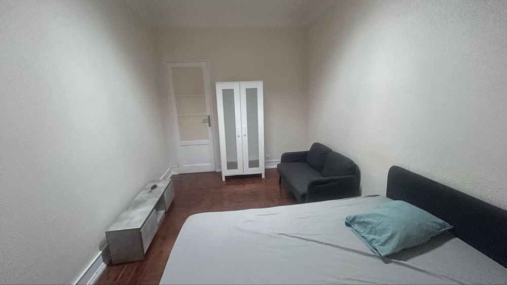 Quarto casal para arrendar em amadora a 5 minuto da estacao de comboios