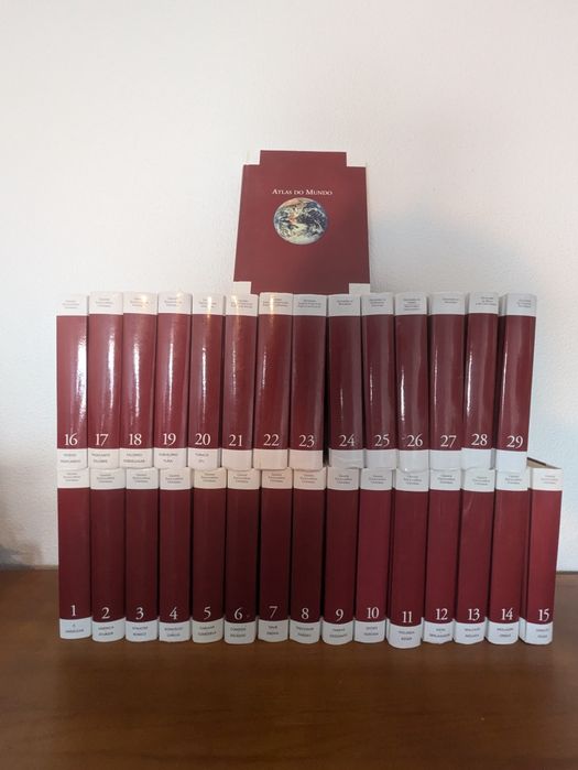 Coleção completa da Grande Enciclopédia Universal do Correio da Manhã, edição Durclub (2004) 30 volumes + Atlas Universal
