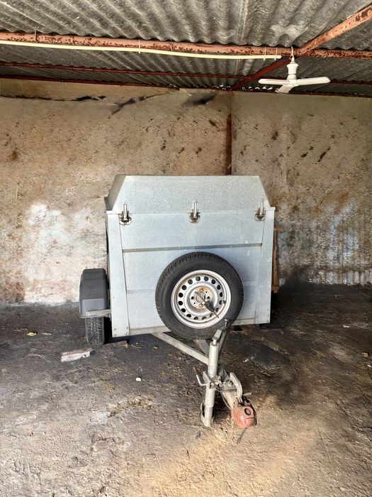 Atrelado Toniauto caça com bagageira