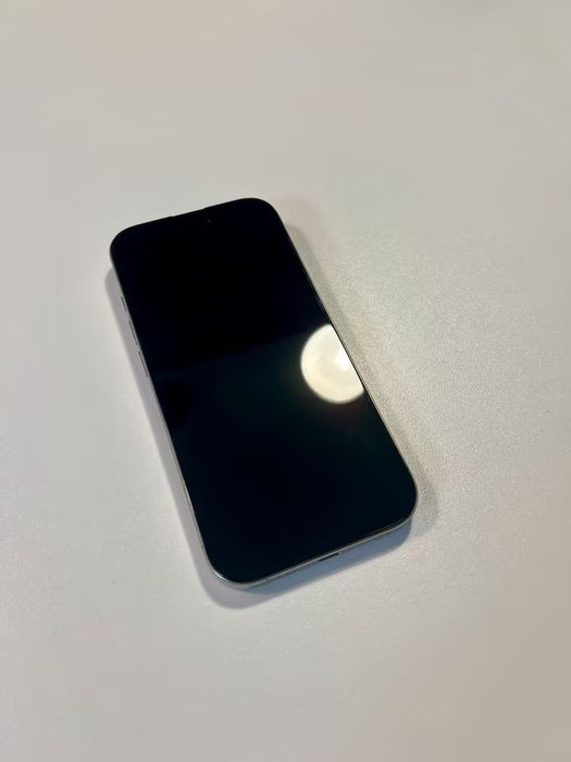 Apple iPhone 16 Pro 256GB szary - stan bardzo dobry