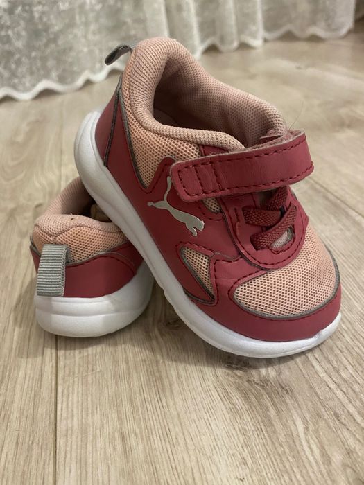 Кросівки для дівчинки puma