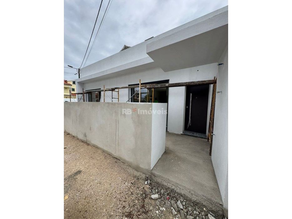 Andar de Moradia T2 novo, no Entroncamento