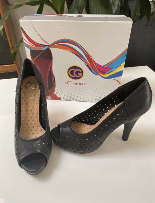 Sapatos de salto alto
