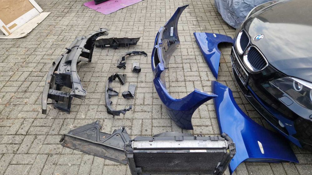 BMW E90 E91 Przód błotniki maska zderzak pas oryginał pod kolor