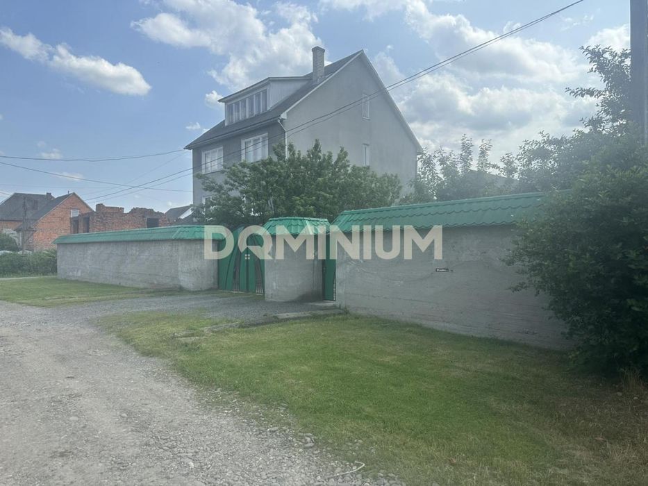 Продається  будинок у місті Хуст!