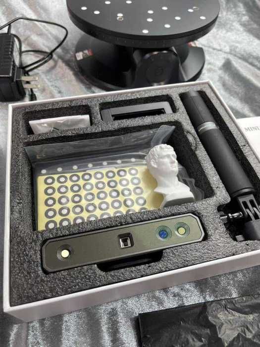 Revopoint MINI 3D Scanner Premium Set