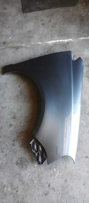 Błotnik przedni prawy VW Polo 9n 05-09 LIFT Kod:LA7V