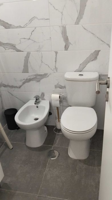 Quarto em alhos vedros