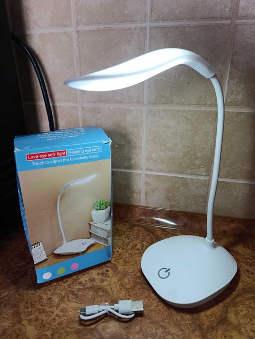 Настільна лампа 3 режими яскравості