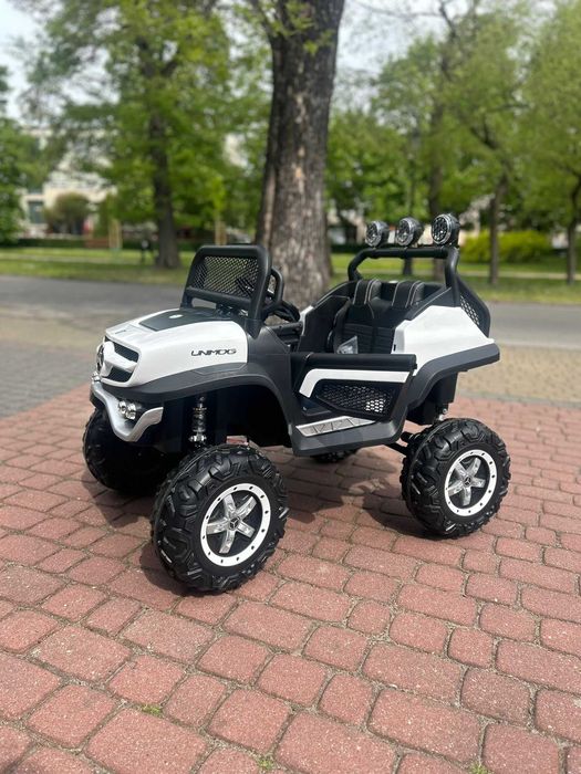 Mercedes Benz unimog 4x4 pilot bagaznik