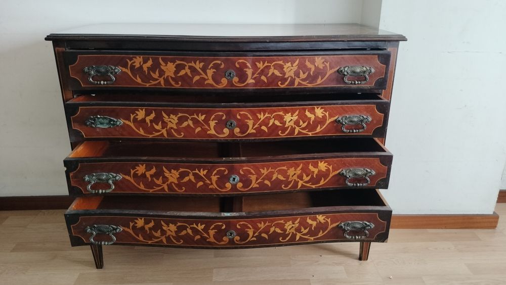 Cómoda estilo D. Maria