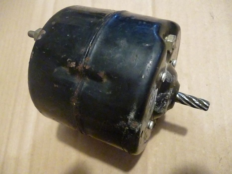 Электродвигатель.Моторчик дворников.стеклоочистителя 12В.