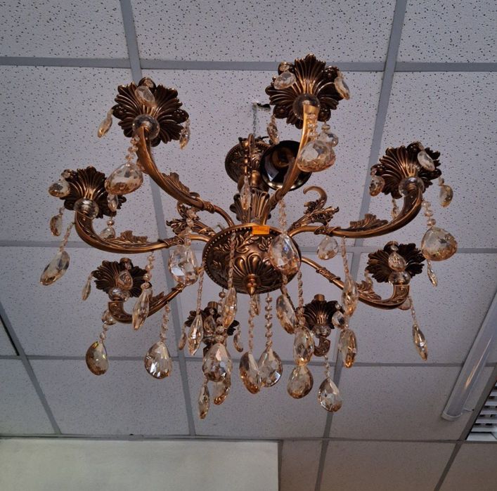 Великий розпродаж люстр!