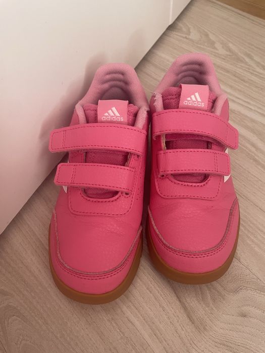 Buty adidas tensaur 31,5