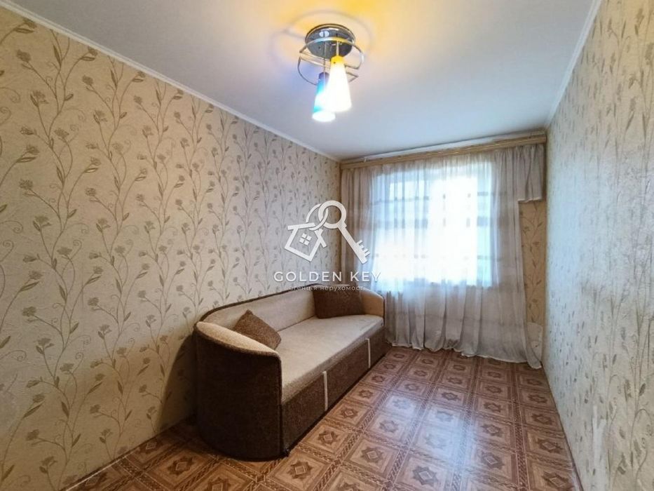 Продаж 2-кімнатної квартири на Космонавтів