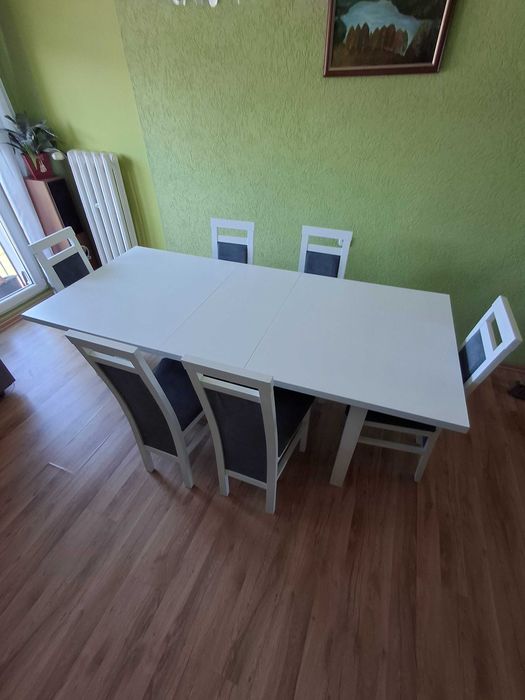 Stół plus 6 krzeseł