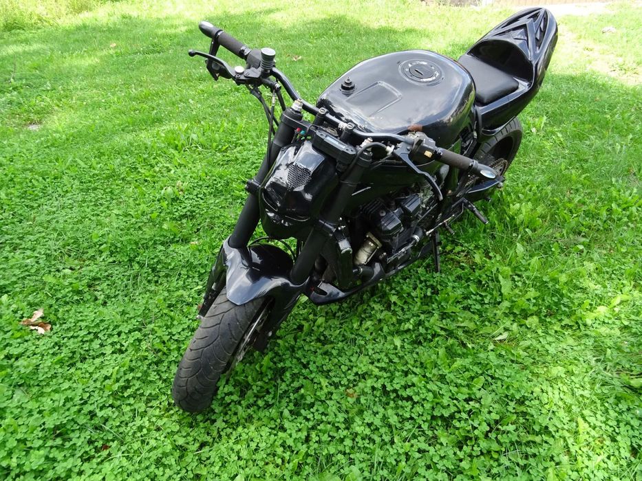 Suzuki GSX-R Stunt