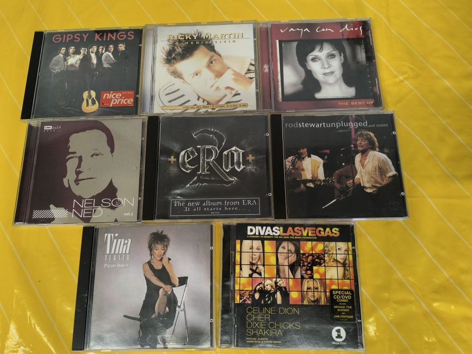 Lote de CDs + 1 DVD – Música Variada