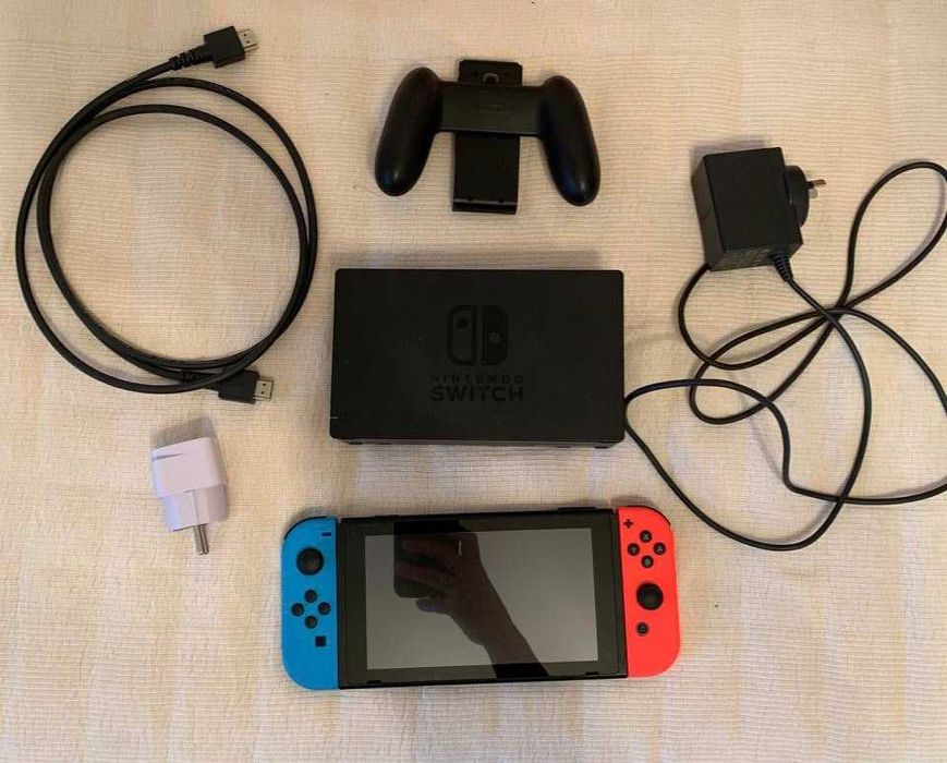 Консоль Nintendo Switch HAC-001(-01) V2 32GB Blue Red Б/У
