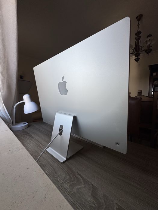 iMac 24” M3 (Como Novo)