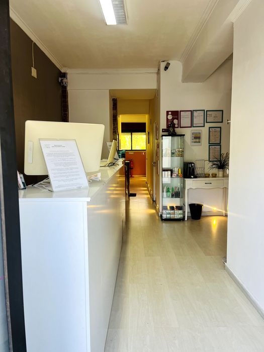 Arrenda-se Sála em Clínica bem situada no centro.