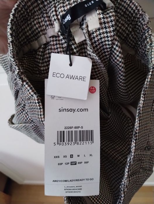 3 częściowy garnitur marynarka, spodnie i spódnica w drobną pepitkę