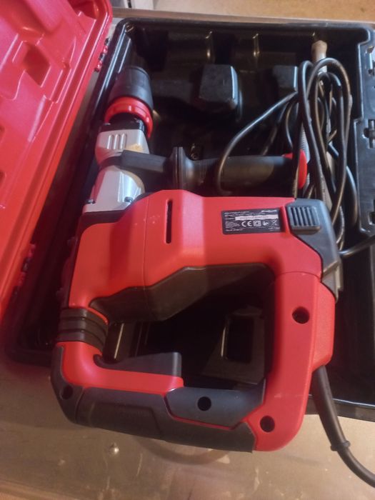 Відбійний молоток.