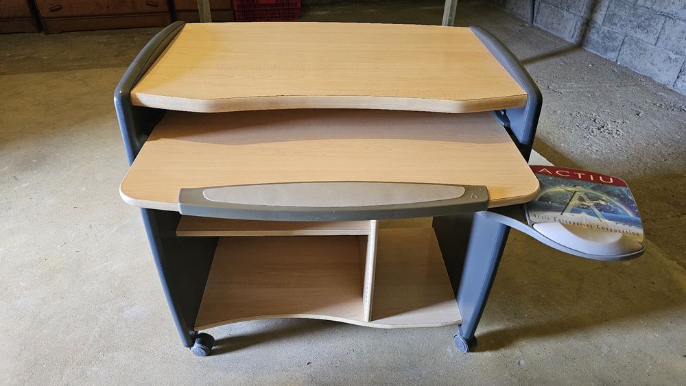 Secretária para computador