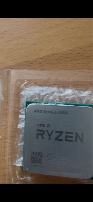 Procesor AMD Ryzen 5 3400G