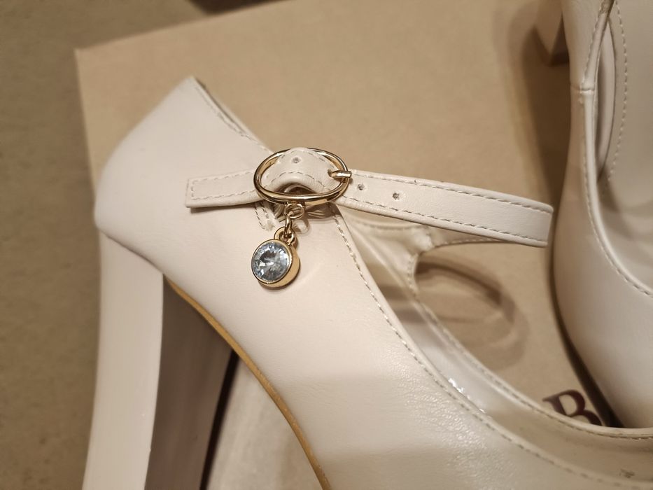 Туфлі бежеві 39р шкіра