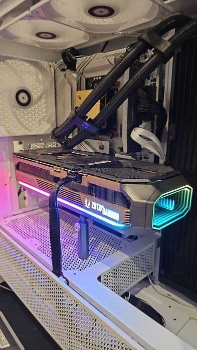 Rtx 5090 AMP extreme infinity