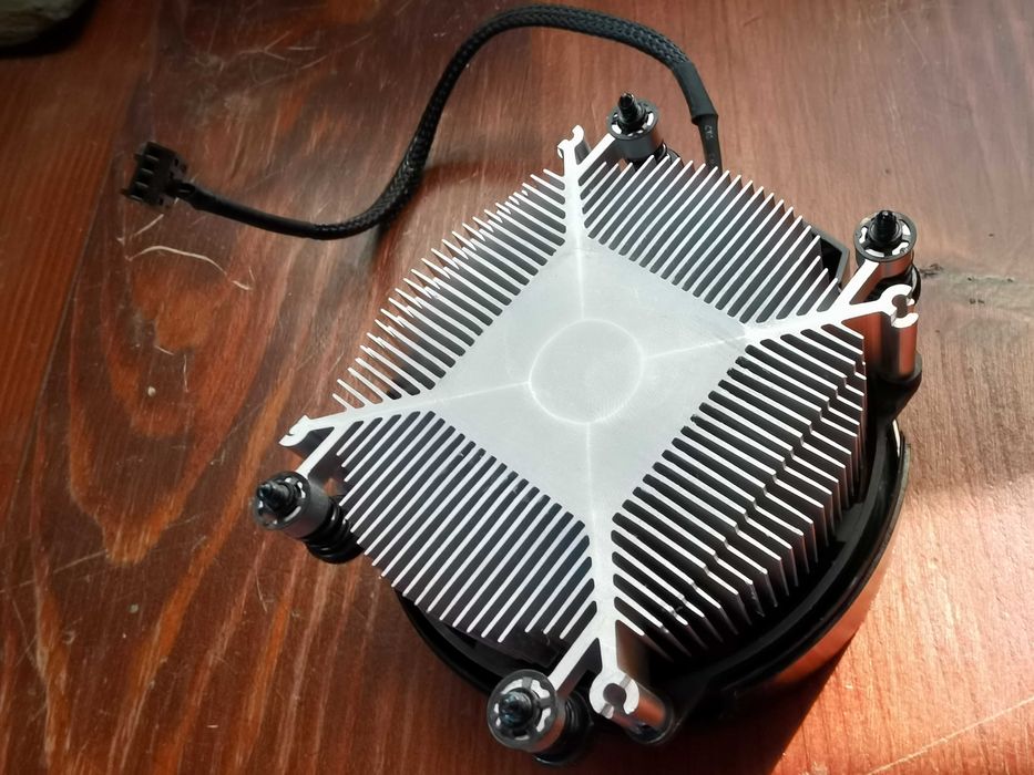 Vendo Processador(CPU) AMD RYZEN 7 2700 IMACULADO + COOLER