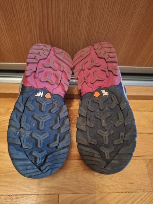 Buty turystyczne, adidasy dla dziewczynki  Quechua Decathlon