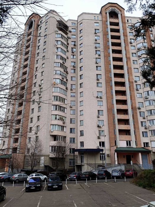 Двокімнатна 90 м², Соломянський р-н, 3 поверх — продається