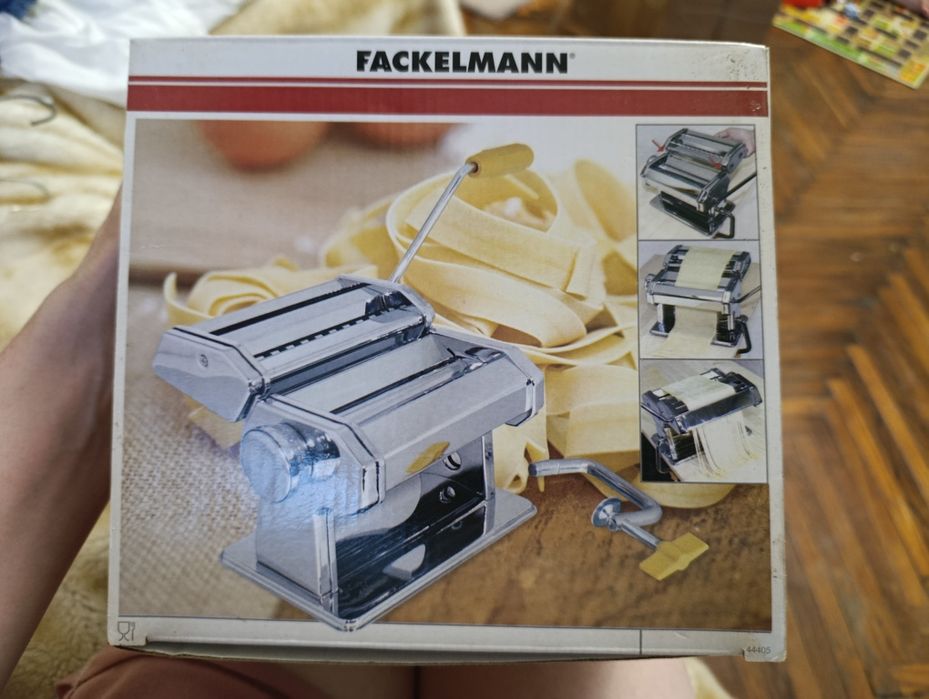 Локшинорізка (паста-машина) Fackelmann.