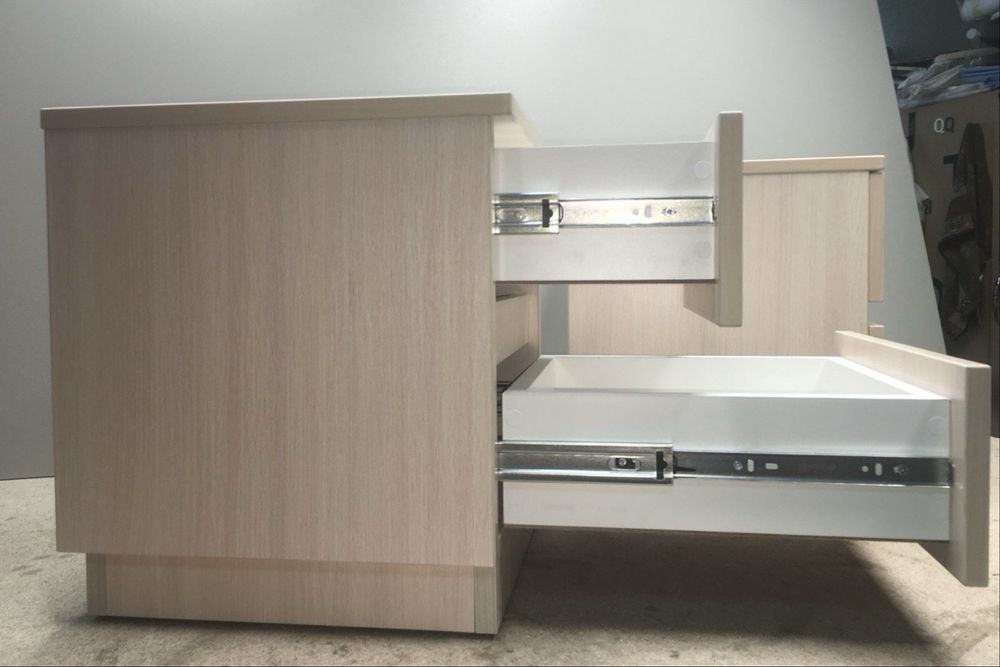 Тумба для спальні