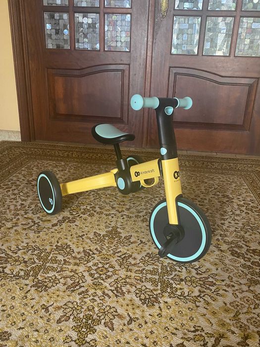 Triciclo E Bicicleta De Equilíbrio Multifuncional Kinderkraft Amarela
