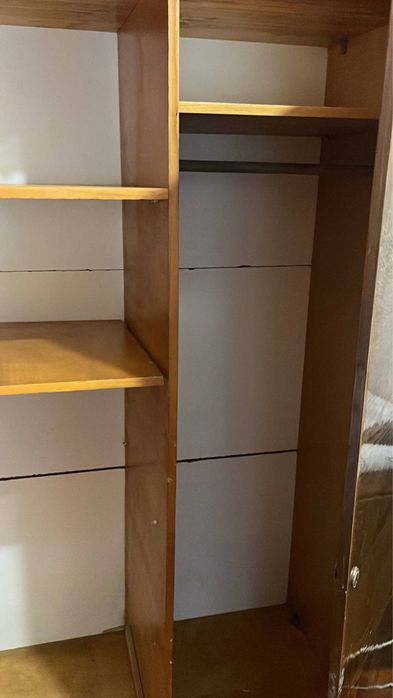 Віддам безкоштовно шафу