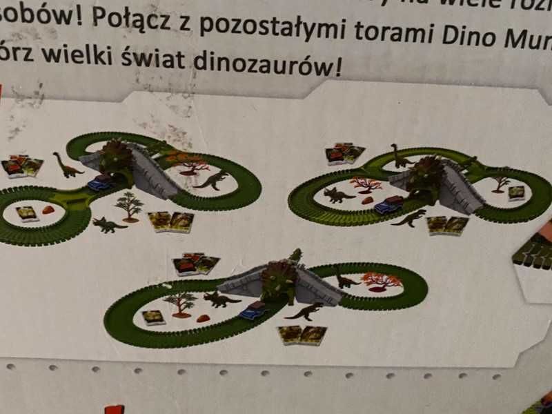 Kolejka z dinozaurami -Dino mundi atak triceratopsa