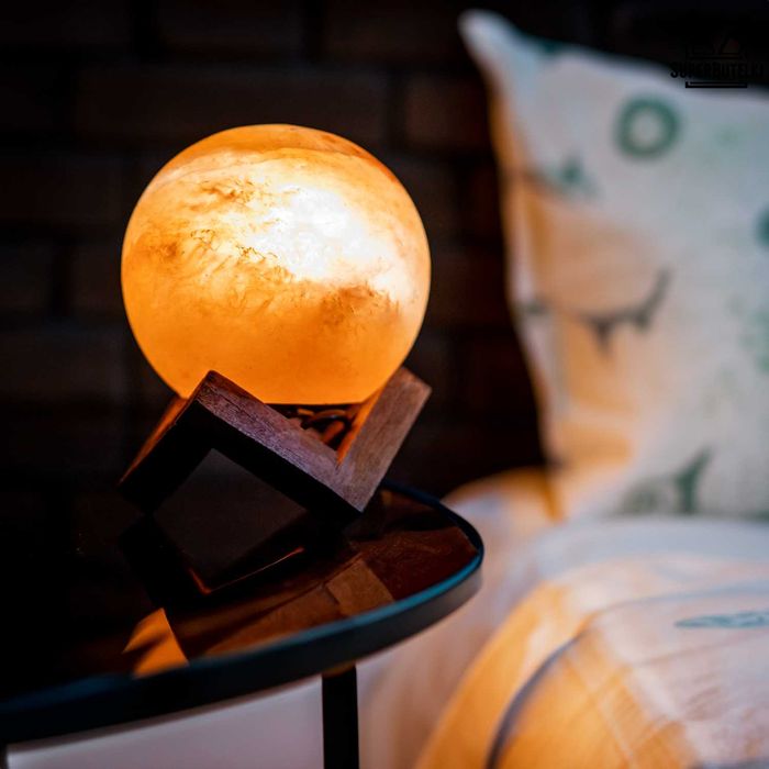 Lampa solna KULA na stojaku 4 kg z soli himalajskiej