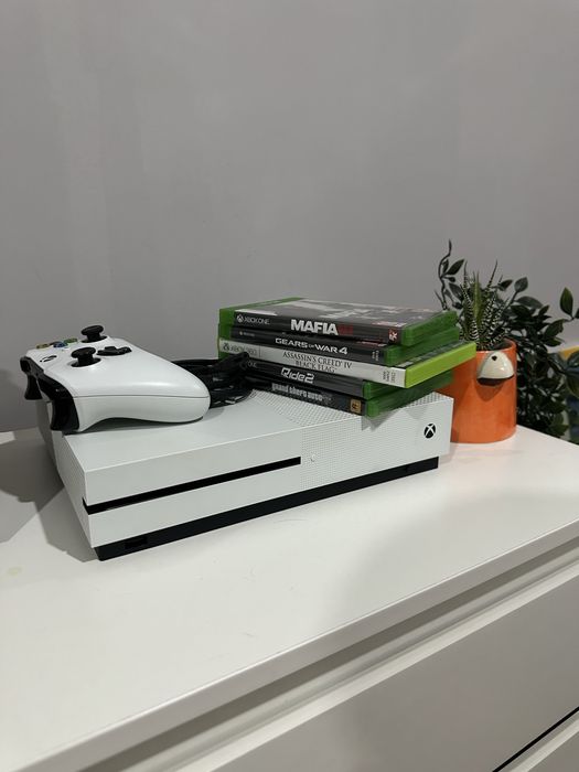 Xbox one S - 500GB + Jogos
