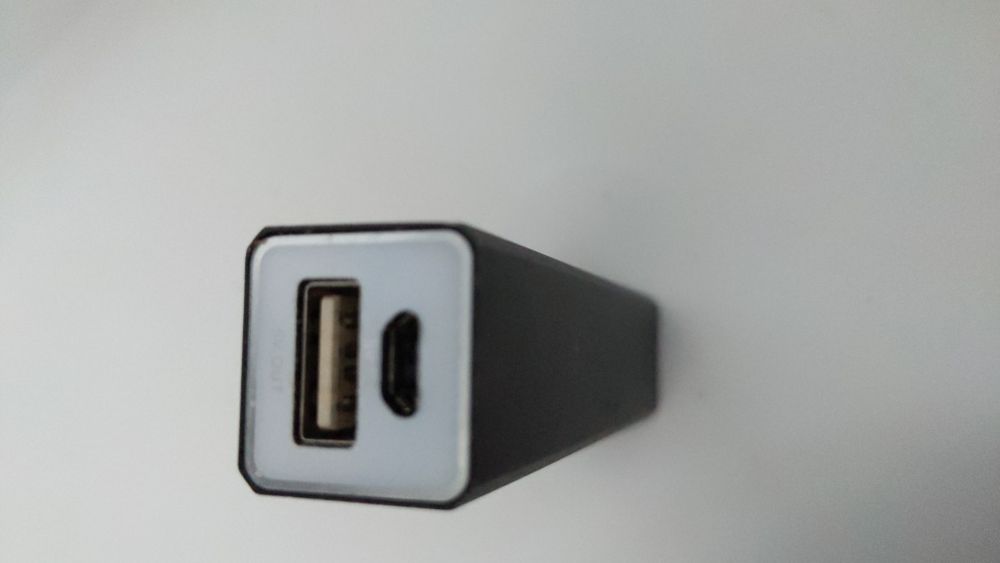 Mini powebank bez kabla