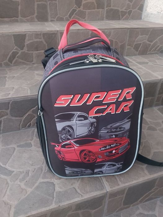 Школьный рюкзак для мальчика с 1 класса