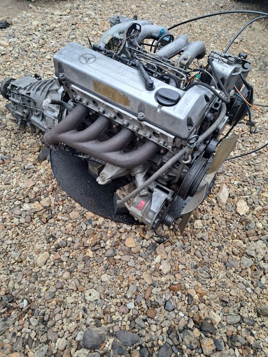 Двигун Mercedes 615 2.0 дизель